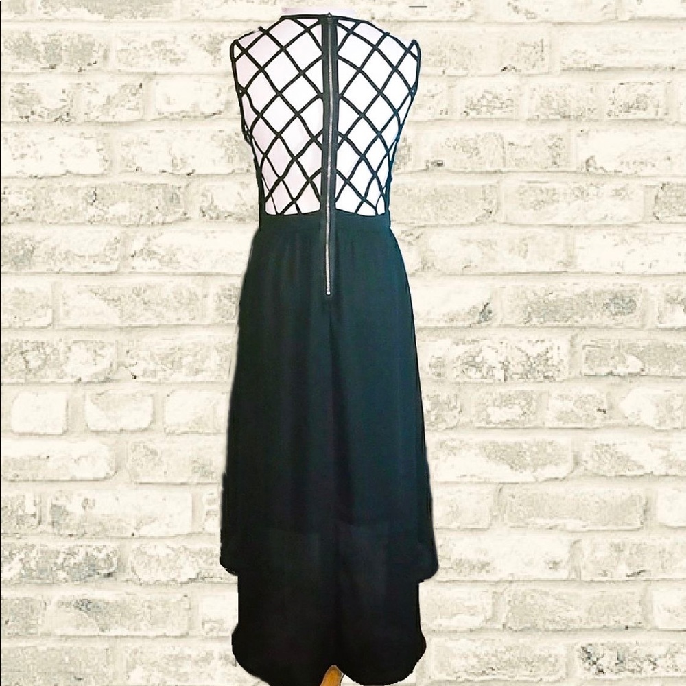 🆕 NWOT Black High/Lo Caged Back Dress